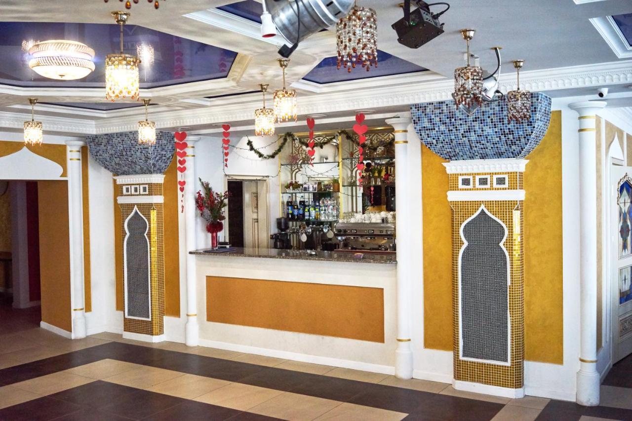 Східний Hotel Berezhany Екстериор снимка