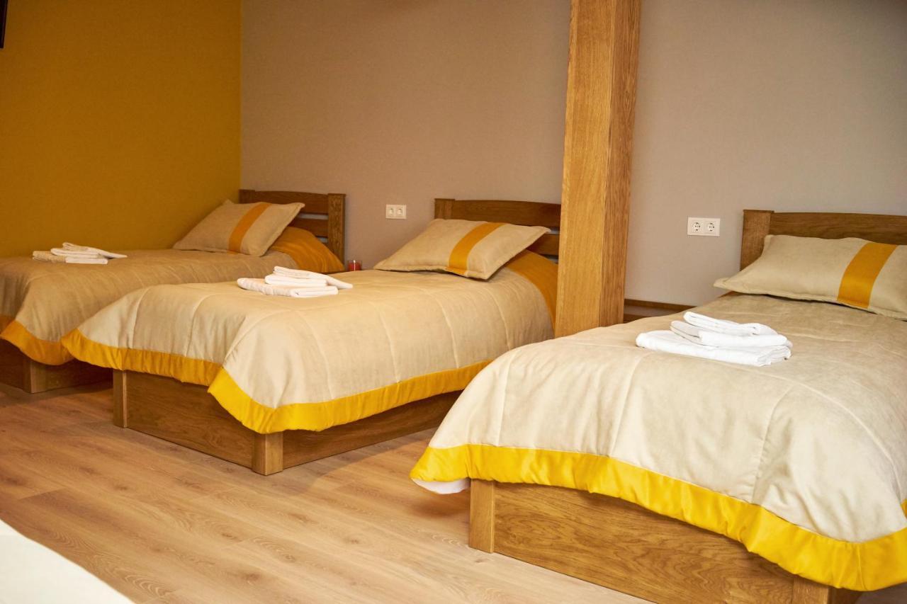 Східний Hotel Berezhany Екстериор снимка