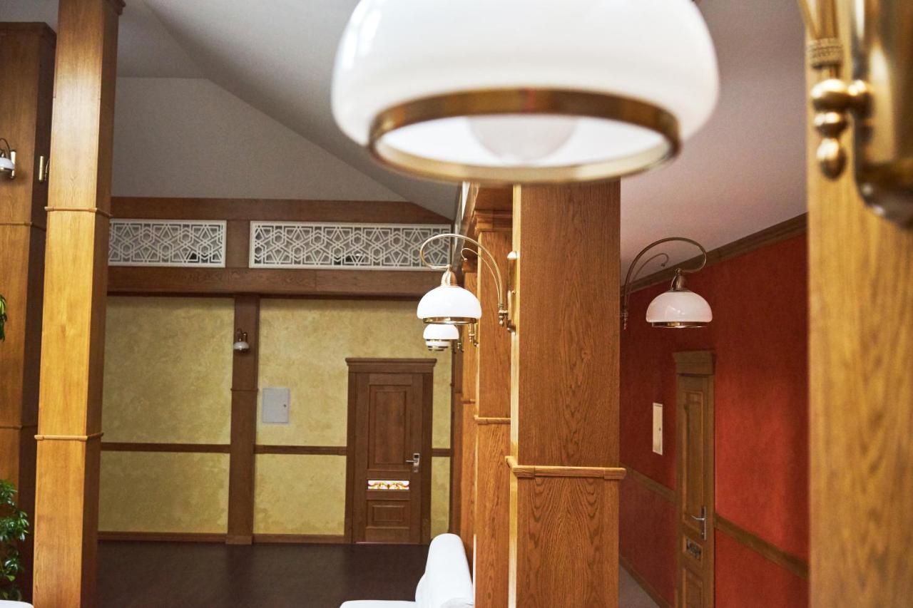 Східний Hotel Berezhany Екстериор снимка
