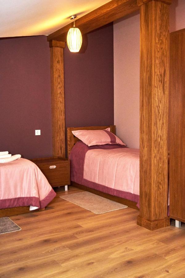 Східний Hotel Berezhany Екстериор снимка