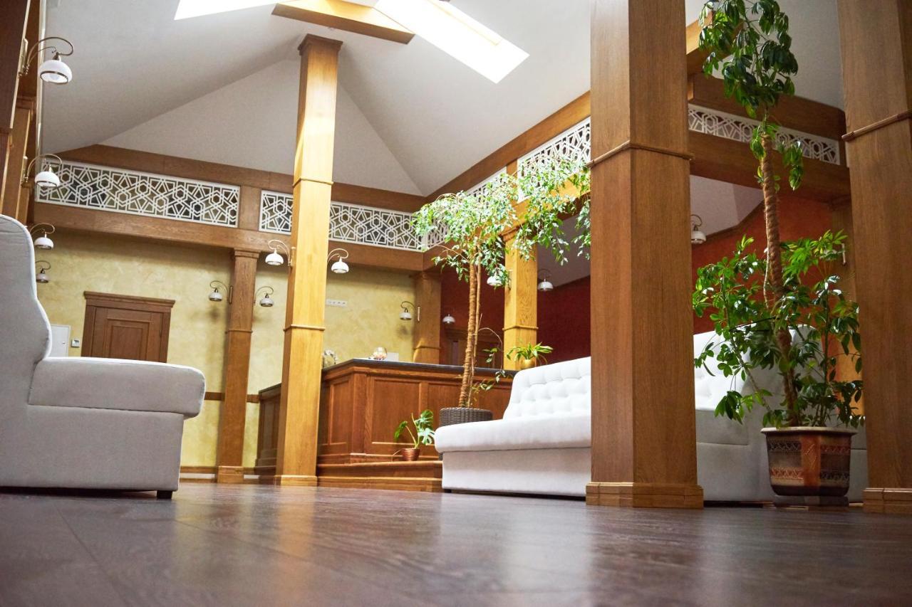 Східний Hotel Berezhany Екстериор снимка