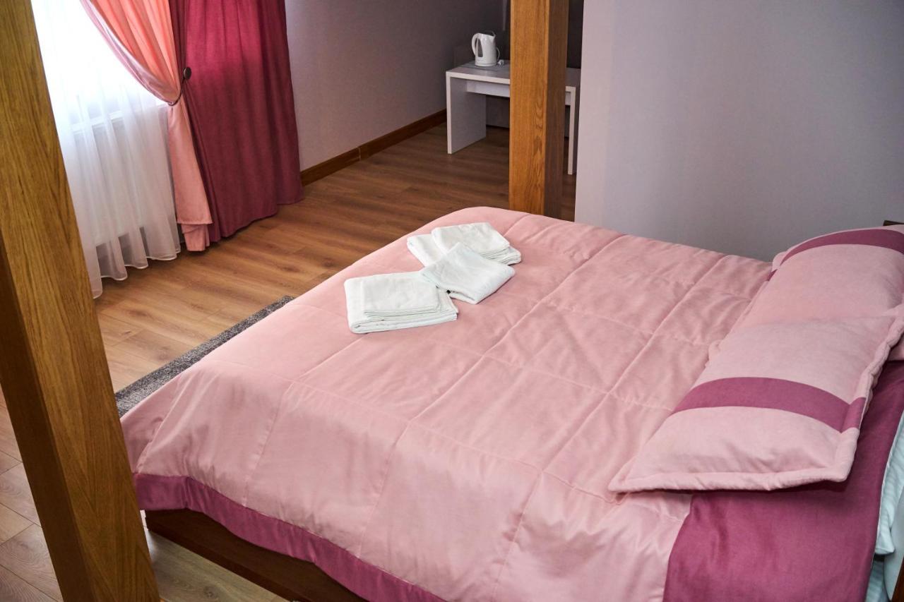 Східний Hotel Berezhany Екстериор снимка