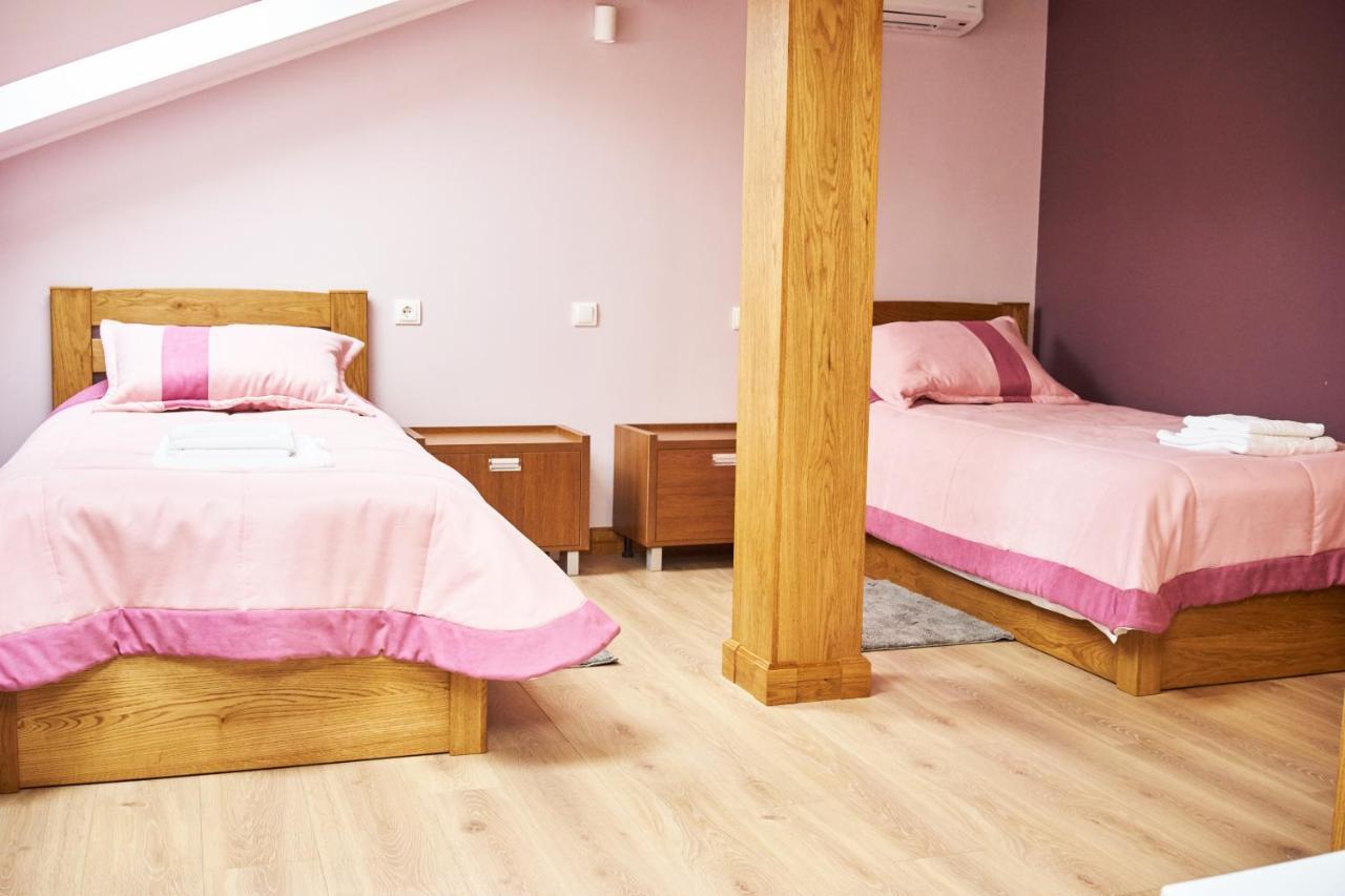 Східний Hotel Berezhany Екстериор снимка