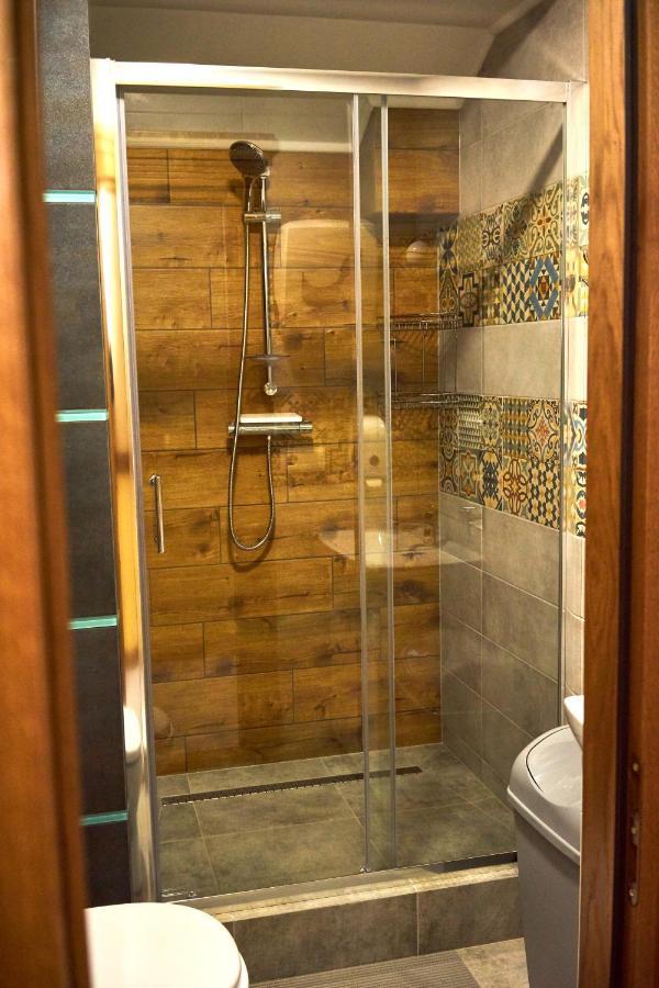Східний Hotel Berezhany Екстериор снимка